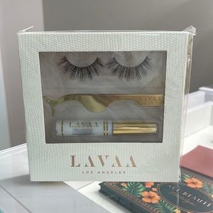 LAVAA Flirty Last Set